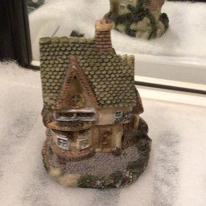 Vintage collectibles Miniature house